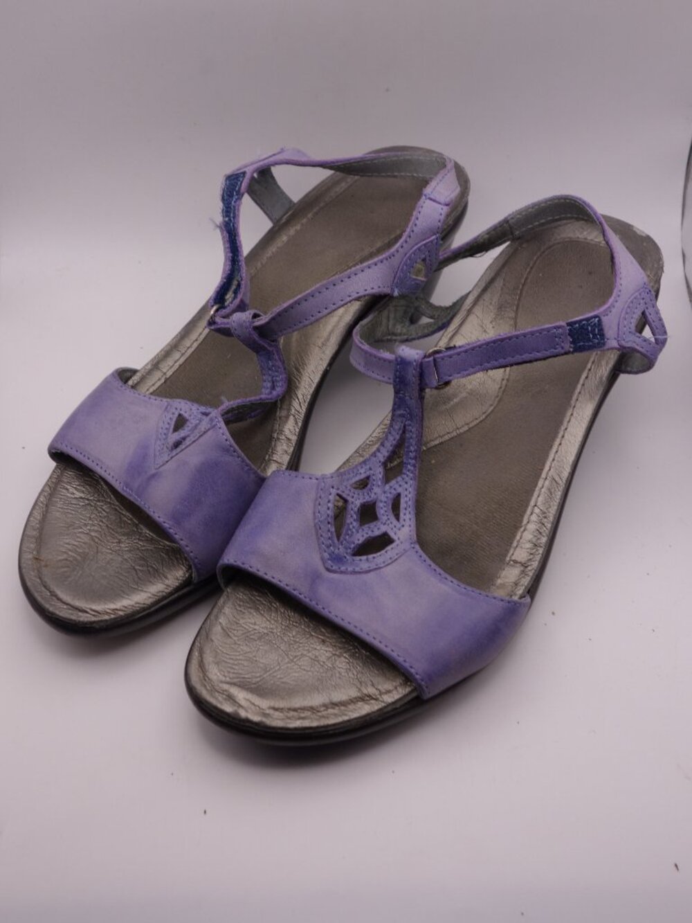 NAOT Purple Leather Cutout T-Strap Wedge Sandals Size 36